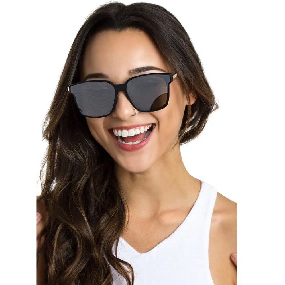 Bonnie Clyde Wall 62Mm Square Mirror Lens Sunglasses - Lavender